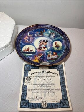 The Bradford Exchange Moonlit Memories Mickey Mouse Disney Collector Plate